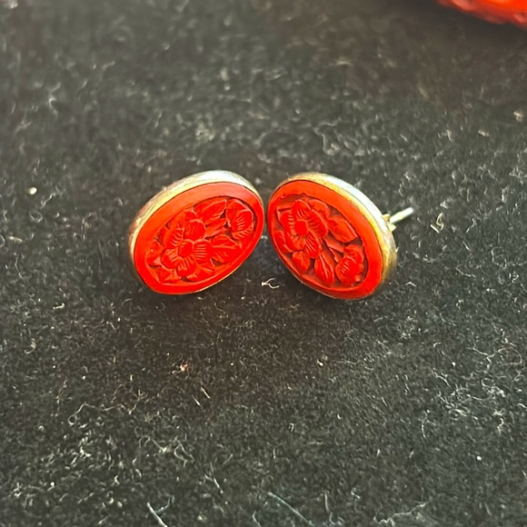 Vintage Chinese Cinnabar 4 Piece Set - Necklace, Bangle and 925 Ring & Earrings - Picture 14 of 15